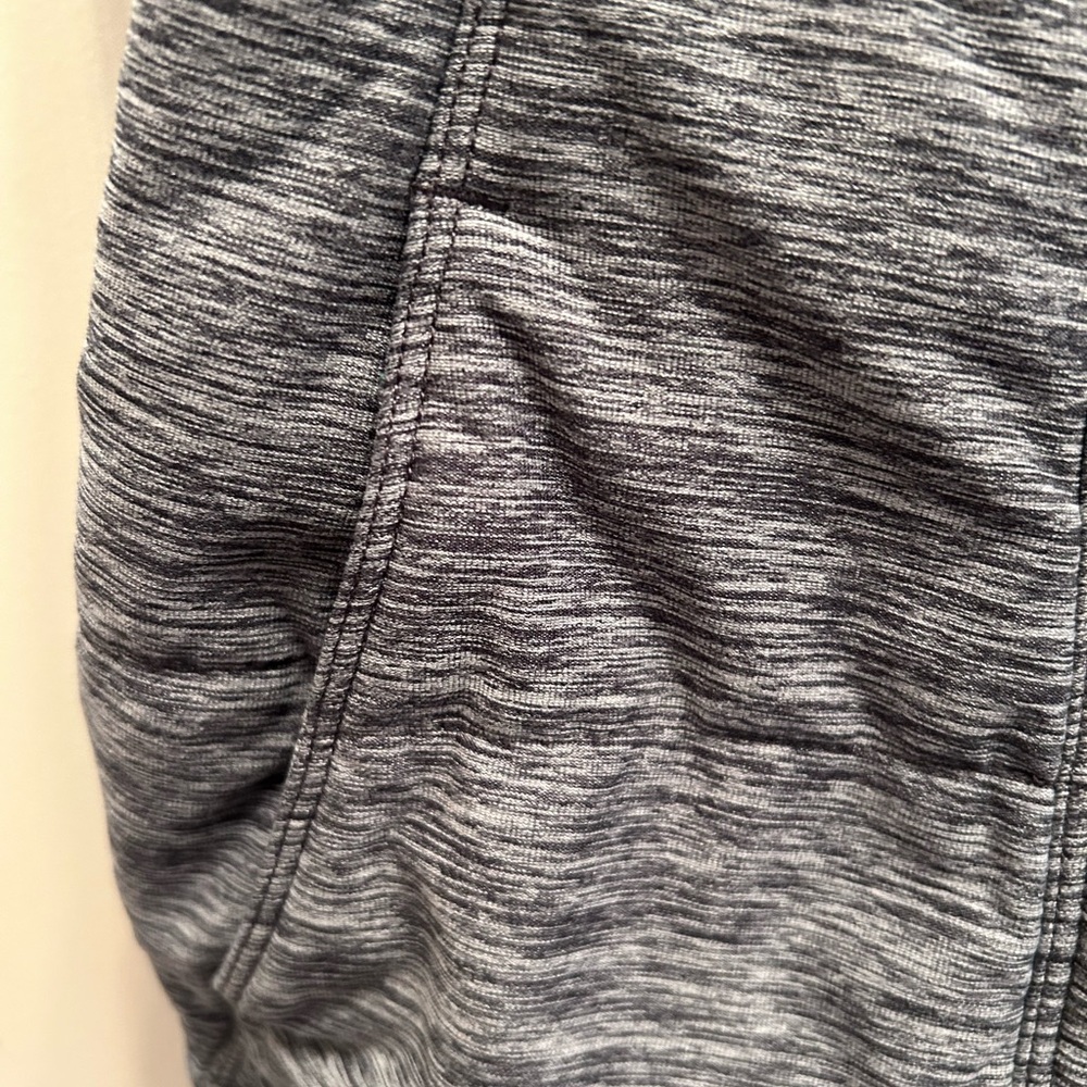 The North Face Black & Gray Heather Athletic Vest with Pockets. Size S - Picture 5 of 11